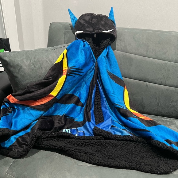 Batman cape blanket - Picture 2 of 2
